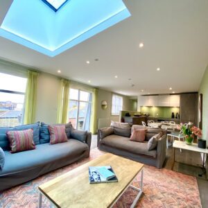 stunning 3 bedroom penthouse apartment in poole trade stays